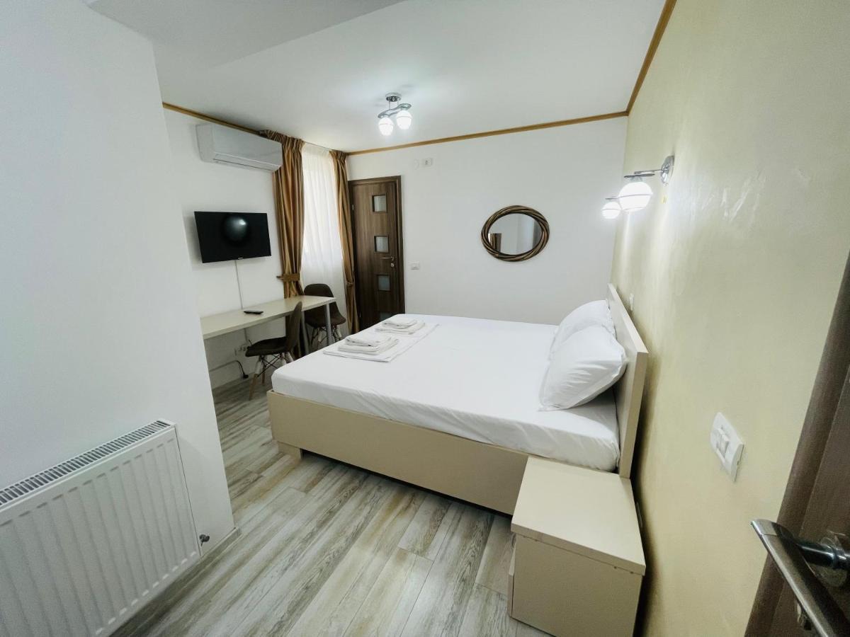 Hotel Marina Srl Bucarest Extérieur photo