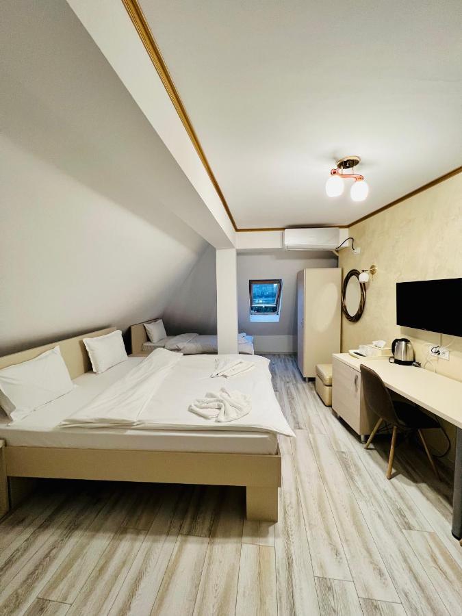 Hotel Marina Srl Bucarest Extérieur photo